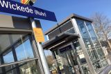 Immer Ärger mit der Bahn: Gehbehinderte kommen nicht von Gleis 2 weg