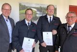 Ernennungsurkunden und Abzeichen in Empfang genommen