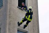 Wer die Karriereleiter bei der Feuerwehr erklimmen will, muss hoch hinaus und tief hinab