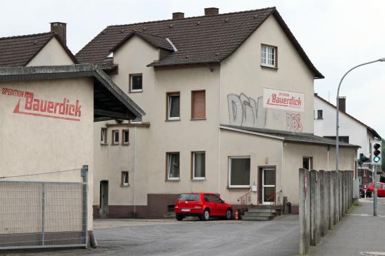Der Firmensitz der Spedition Bauerdick an der Ecke Hauptstraße / Waltringer Weg ist inzwischen Geschichte. ARCHIVFOTO: ANDREAS DUNKER