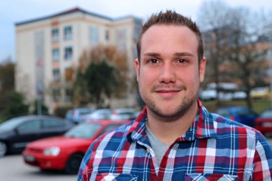 Julian Demiet vor der ZUE in Wimbern FOTO: ANDREAS DUNKER