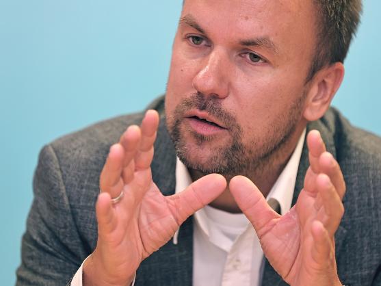 Neues CDU-Mitglied und gleich möglicher Bürgermeisterkandidat der Christdemokraten in Wickede: Der 38-jährige Journalist Alexander Heine, derzeit noch Büroleiter und persönlicher Referent von SPD-Landrat Mario Löhr im Nachbarkreis Unna. FOTO: ANDREAS DUNKER