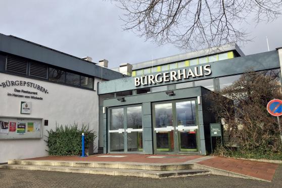 Der Eingang zum kommunalen Veranstaltungszentrum an der Kirchstraße in Wickede ARCHIVFOTO: ANDREAS DUNKER