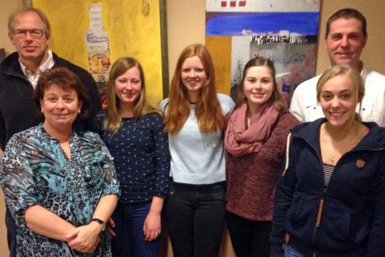 Der aktuelle Vorstand des Kinder- und Jugendchors Cantalino und Kassenprüfer (von links): Christoph Arndt, Margarida Haselhorst, Judith Stücker, Leonie Liening (Chorleiterin des Kinderchores), Sarah Melina Gebhardt, Milu (Marie Luise) Klotz und Armin Klotz (Chorleiter des Jugendchores). Es fehlen die Beisitzerinnen Silke Arndt und Beate Kleine FOTO: PRIVAT