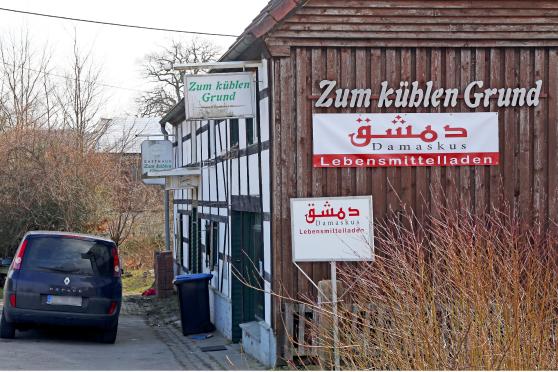 Die Schilder "Damaskus – Lebensmittelladen" hängen schon nicht mehr. FOTO: ANDREAS DUNKER