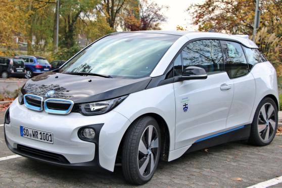 Der Elektro-Kleinwagen BMW i3: das neue Dienstfahrzeug der Gemeinde Wickede (Ruhr) FOTO: ANDREAS DUNKER