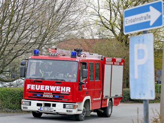 Bislang eine Einbahnstraße ohne Ausweg: die mißbräuchlichen Alarmierungen der Feuerwehr durch unbekannte Einzeltäter aus der Massenunterkunft für Flüchtlinge in Wimbern. ARCHIVFOTO: ANDREAS DUNKER