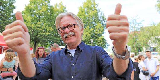 Vorstandssprecher Zahnarzt Dr. Clemens Frigge vom Wirtschaftsverband Wickede (Ruhr) (WIR), der Veranstalter des „Lanfer-Festes“ ist, war am Sonntagabend begeistert von dem guten Verlauf der Veranstaltung und dem riesigen Besucherandrang aus nah und fern. FOTO: ANDREAS DUNKER