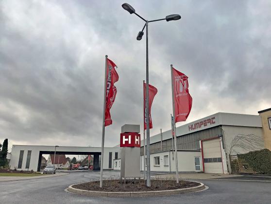 Die Wickeder Gemeindeverwaltung will die komplett erneuerte Erlenstraße in Wickede nicht von der Deutschen Telekom wieder aufreißen lassen, um ein defektes Erdkabel zu reparieren, welches die Anwohner am Grünen Weg mit Telefon- und Internet-Festnetz-Anschlüssen versorgt. FOTO: ANDREAS DUNKER