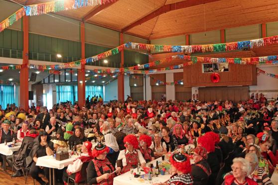 Auf Grund des großen Publikums mit mehr als 500 Besucherinnen waren in diesem Jahr auch beide Seitenflügel des Bürgerhauses geöffnet. FOTO: ANDREAS DUNKER
