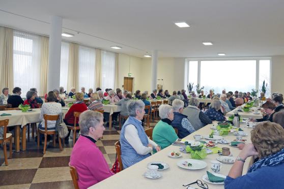 Die Mitgliederversammlung der katholischen Frauengemeinschaft St. Antonius Wickede (Ruhr) fand auf Grund des noch nicht abgeschlossenen Neubaus des Pfarrheims in Wickede wieder im großen Saal des Heilig-Geist-Klosters in Wimbern statt. FOTO: ANDREAS DUNKER