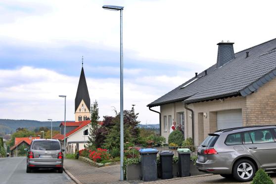 Neue Leuchten an der Kapellenstraße in Wickede FOTO: ANDREAS DUNKER