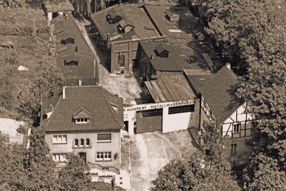 Ihre historischen Wurzeln hat die Metallwaren-Fabrik Wilhelm Humpert in der Wickeder Ortsmitte im Lanferbachtal. Heute steht dort nur noch das alte Wohnhaus des verstorbenen Firmengründers Wilhelm Humpert I. ARCHIVFOTO: HUMPERT