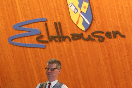 Dirigent Thomas Voß oblag die Leitung beim Frühlingskonzert des Musikvereins Echthausen. FOTO: ANDREAS DUNKER