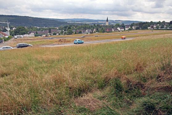 Blick vom Neubaugebiet "An der Chaussee" auf den alten Wickeder Ortskern FOTO: ANDREAS DUNKER