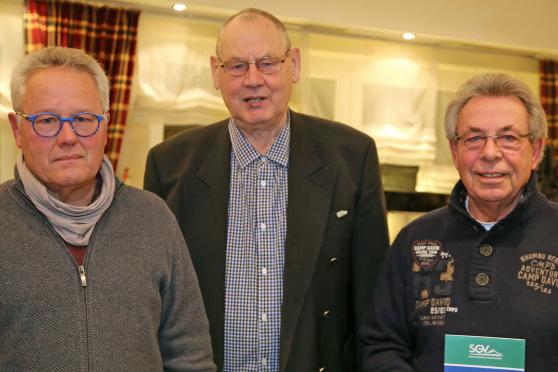 Ehrungen langjähriger SGV-Mitglieder (von links): Michael Wittmann, Winfried Schäfer und Hans-Dieter Booms FOTO: ANDREAS DUNKER