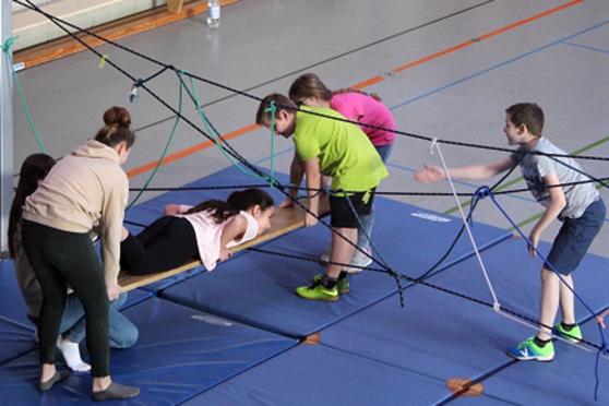 Teamarbeit war an dieser Parcours-Station gefragt FOTO: SKW