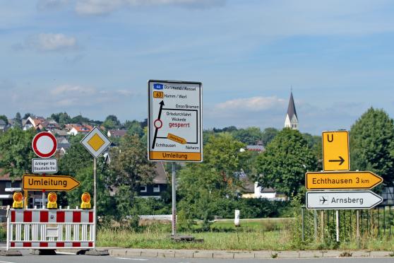 Die Umleitungsstrecke über Echthausen wird nun selbst zur Baustelle. FOTO: ANDREAS DUNKER