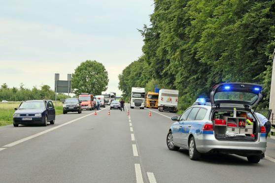 Die Autobahnzu- und -abfahrt Wickede am Werler Stadtwald blieb für mehrere Stunden gesperrt. FOTO: ANDREAS DUNKER