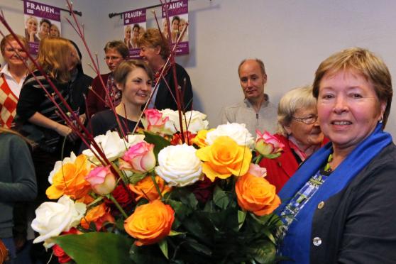 Elvira Biekmann (rechts) beim Frauen-März 2015 ARCHIVFOTO: ANDREAS DUNKER