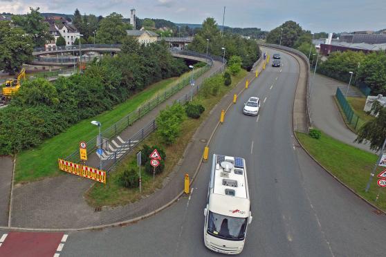 Die beiden Brückenbauwerke über die Eisenbahnschienen LUFTAUFNAHME: ANDREAS DUNKER / WWW.NRW-IMAGE.DE