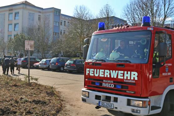 Feuerwehr-Fahrzeug vor der ZUE in Wimbern ARCHIVFOTO: ANDREAS DUNKER