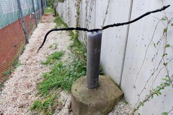 Demontiert: Flutlichtmasten der TV-Tennisanlage FOTO: ANDREAS DUNKER