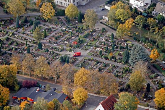 Der katholische Friedhof in Wickede LUFTBILD: ANDREAS DUNKER