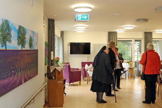 Lavendel als Leitmotiv und -farbe in einem der neu gestalteten Wohnbereiche FOTO: ANDREAS DUNKER