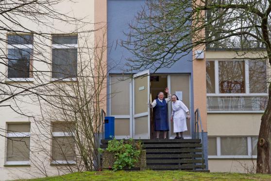 Einige der letzten Steyler Missionsschwestern im ehemaligen Marien-Krankenhaus in Wickede-Wimbern. FOTO: ANDREAS DUNKER