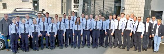 Die neuen Polizeibeamten und ihre Führungskräfte FOTO: KREISPOLIZEIBEHÖRDE SOEST
