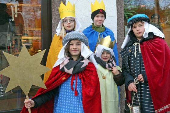 Könige vor Klapp FOTO: ANDREAS DUNKER