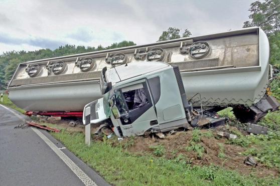 Der Tanklastzug einer Wickeder Spedition FOTO: STADT OBERHAUSEN