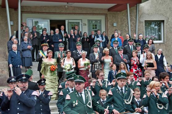 Präsentation der zahlreichen Regentenpaare auf der Treppe des Heilig-Geist-Klosters in Wimbern FOTO: CHRISTIAN MEIER
